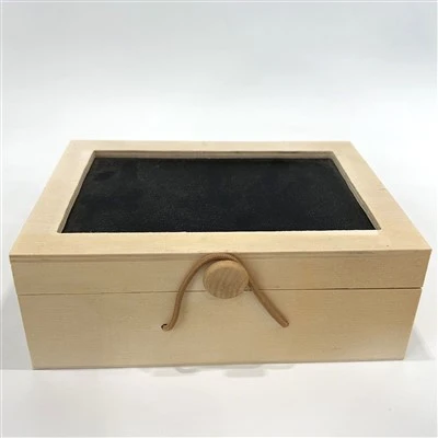 Caixa de economia de madeira com quadro -negro