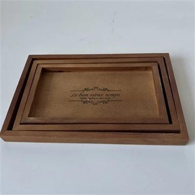 Conjunto de madeira de três bandeja